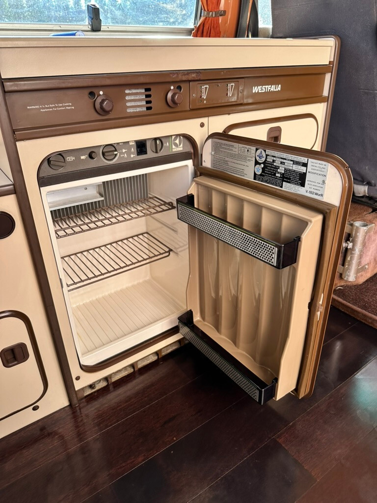 Volkswagen-BusVanagon-1984-Van-Camper-12