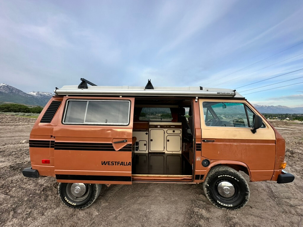 Volkswagen-BusVanagon-1984-Van-Camper-4