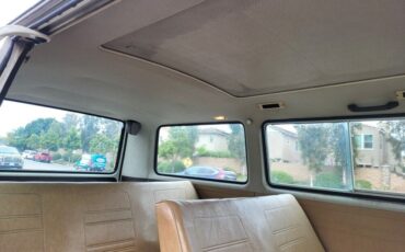 Volkswagen-BusVanagon-1985-Minivan-12