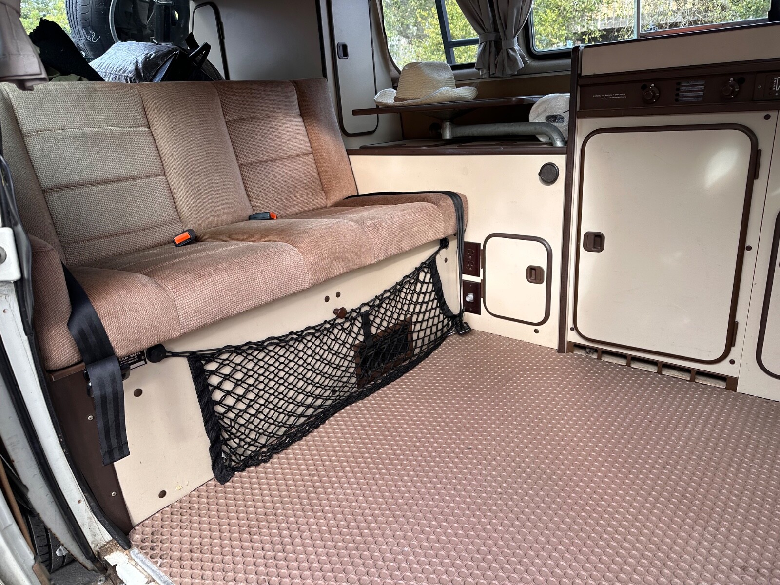 Volkswagen-BusVanagon-1985-Van-Camper-11