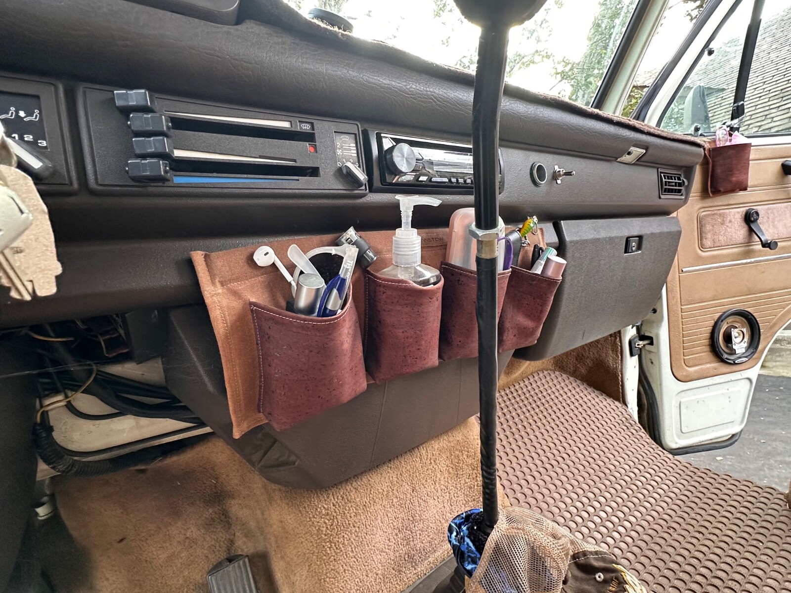 Volkswagen-BusVanagon-1985-Van-Camper-17