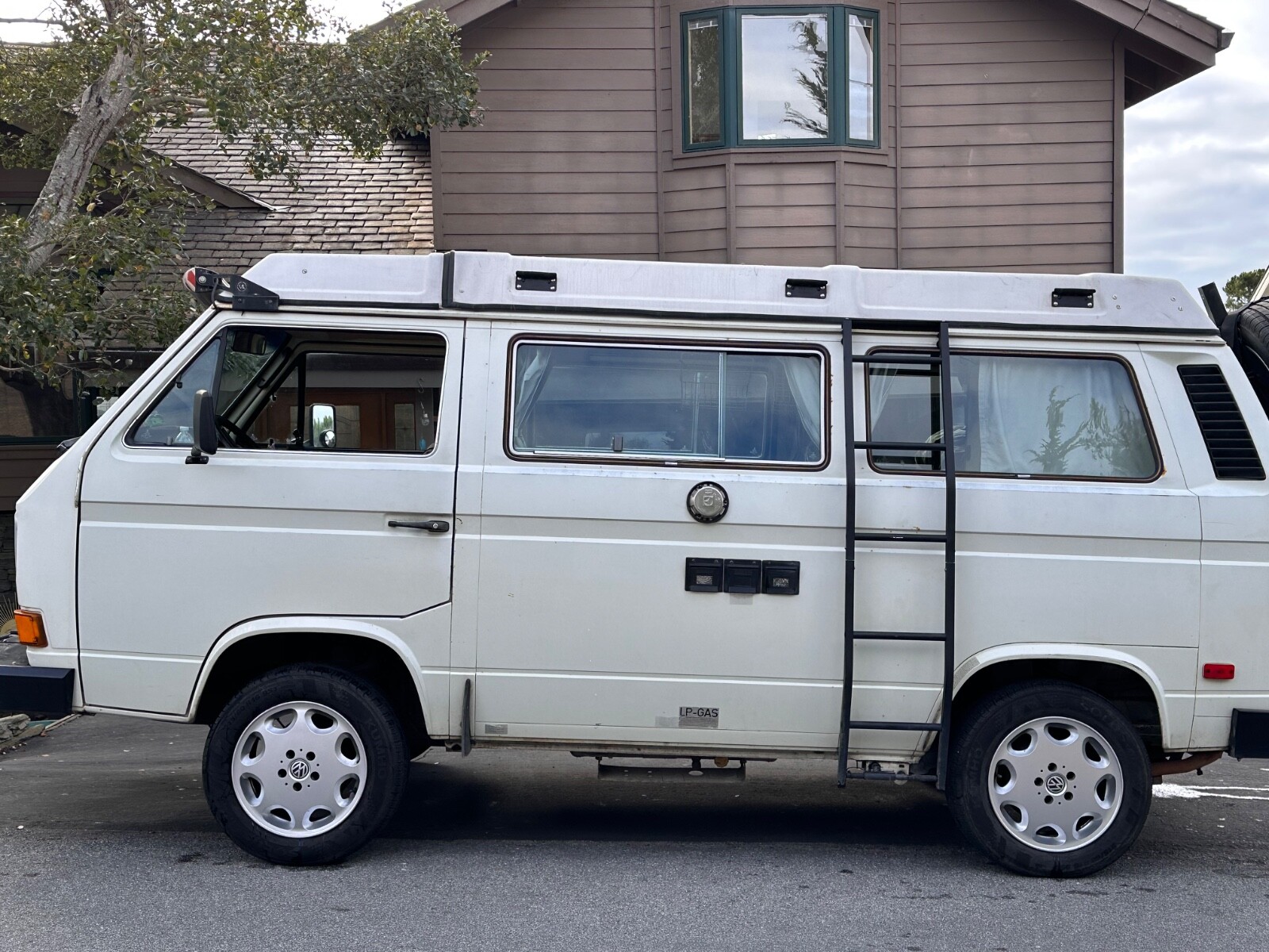 Volkswagen-BusVanagon-1985-Van-Camper-4
