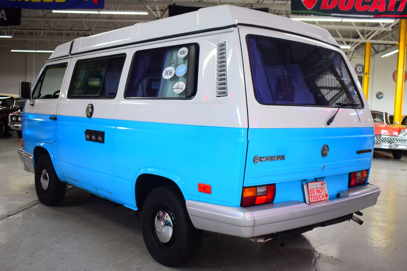 Volkswagen-BusVanagon-1989-Coupe-11