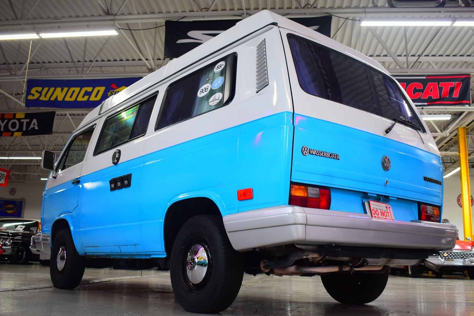 Volkswagen-BusVanagon-1989-Coupe-12