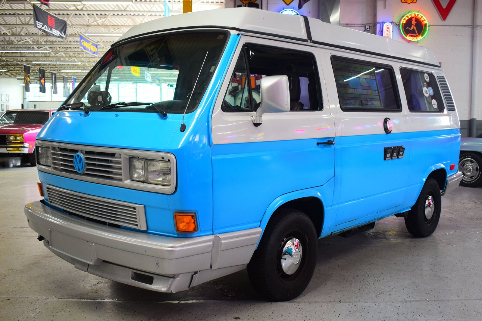 Volkswagen-BusVanagon-1989-Coupe-16
