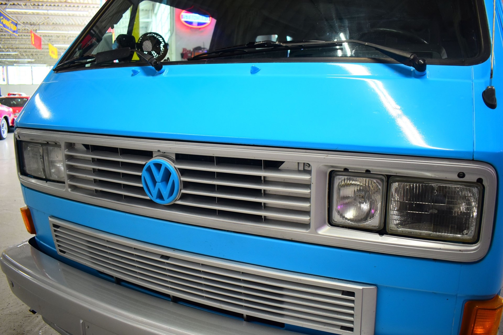 Volkswagen-BusVanagon-1989-Coupe-18