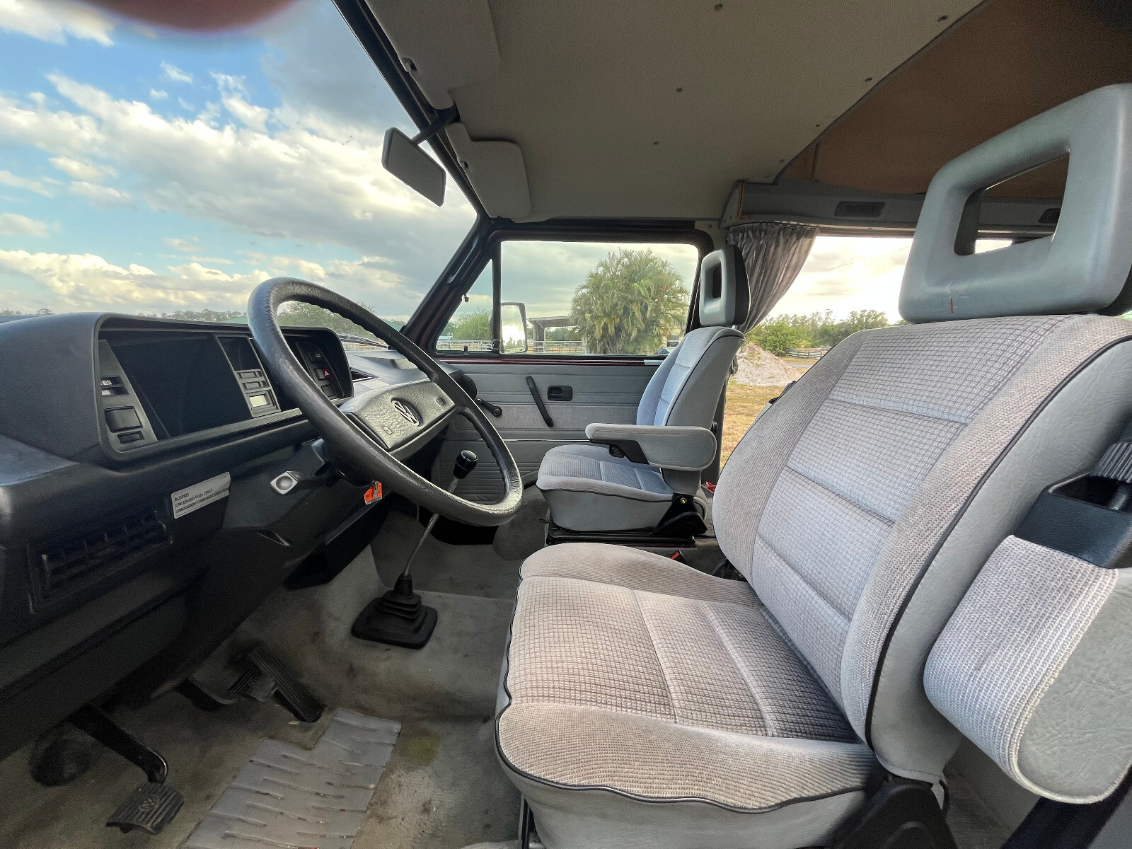Volkswagen-BusVanagon-1991-Van-Camper-12