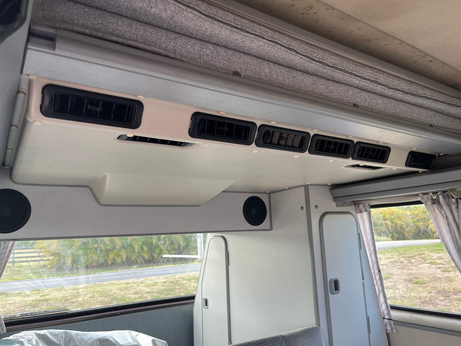 Volkswagen-BusVanagon-1991-Van-Camper-19