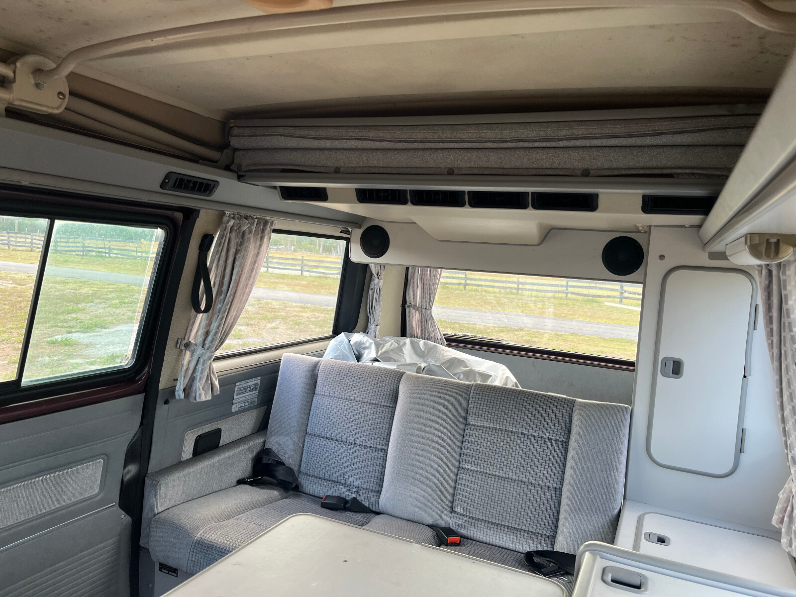 Volkswagen-BusVanagon-1991-Van-Camper-29