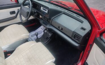 Volkswagen-Cabrio-1990-11