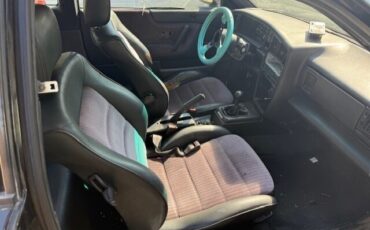 Volkswagen-Corrado-1990-Coupe-4