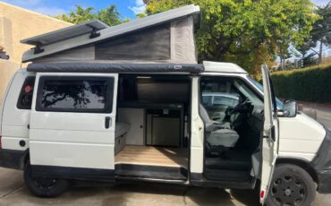 Volkswagen-Eurovan-camper-1995-white-1