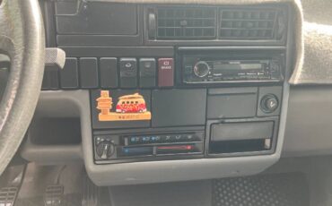 Volkswagen-Eurovan-camper-1995-white-18