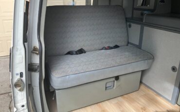 Volkswagen-Eurovan-camper-1995-white-19