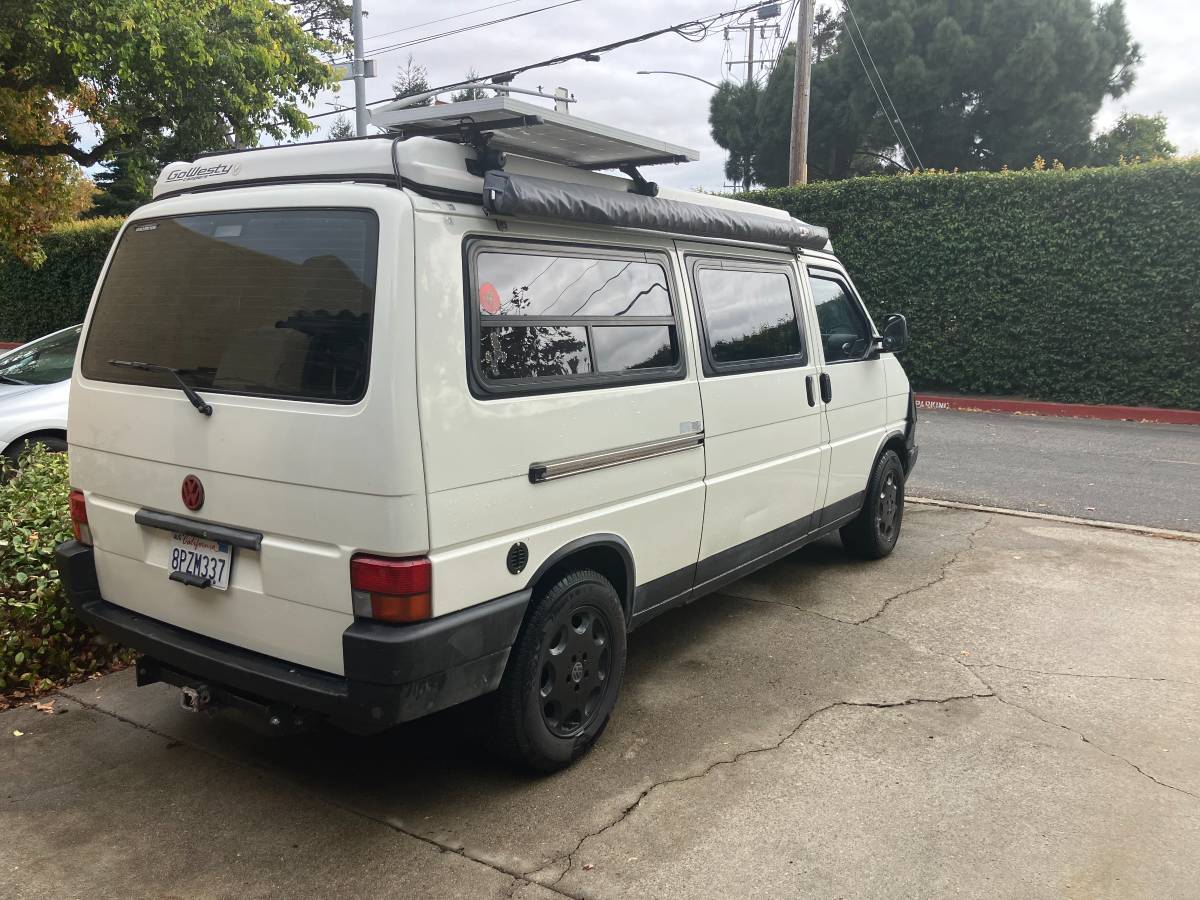 Volkswagen-Eurovan-camper-1995-white-2
