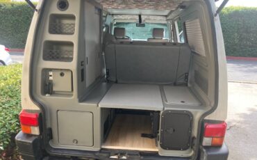 Volkswagen-Eurovan-camper-1995-white-21