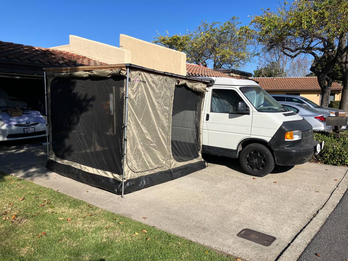 Volkswagen-Eurovan-camper-1995-white-4