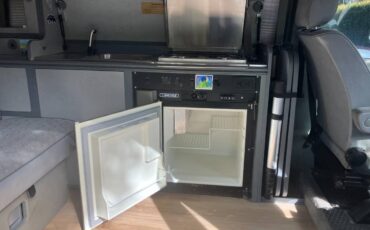 Volkswagen-Eurovan-camper-1995-white-6