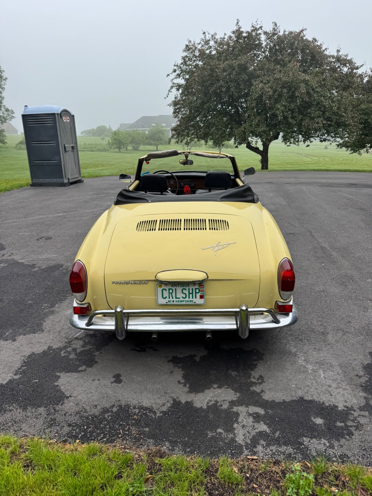 Volkswagen-Karmann-Ghia-1970-1