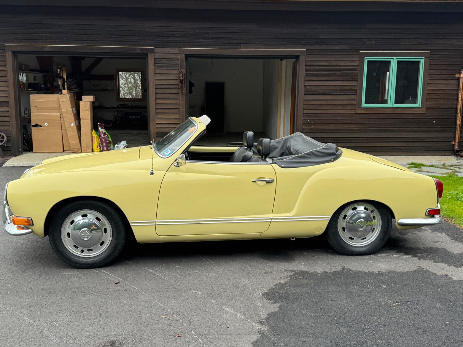 Volkswagen-Karmann-Ghia-1970-3