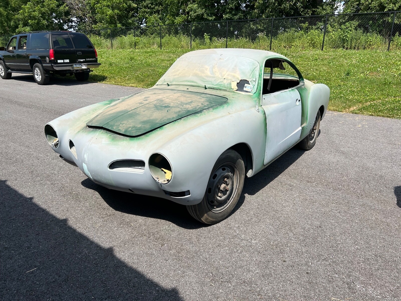 Volkswagen-Karmann-Ghia-1971-Coupe-1