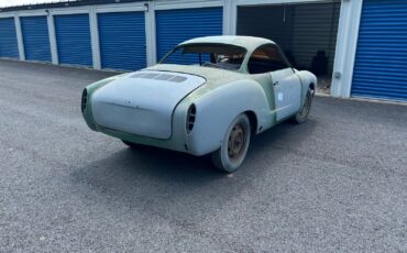Volkswagen-Karmann-Ghia-1971-Coupe
