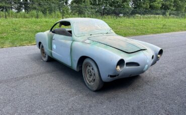 Volkswagen-Karmann-Ghia-1971-Coupe-4