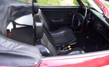 Volkswagen-Karmann-Ghia-1974-Convertible-14
