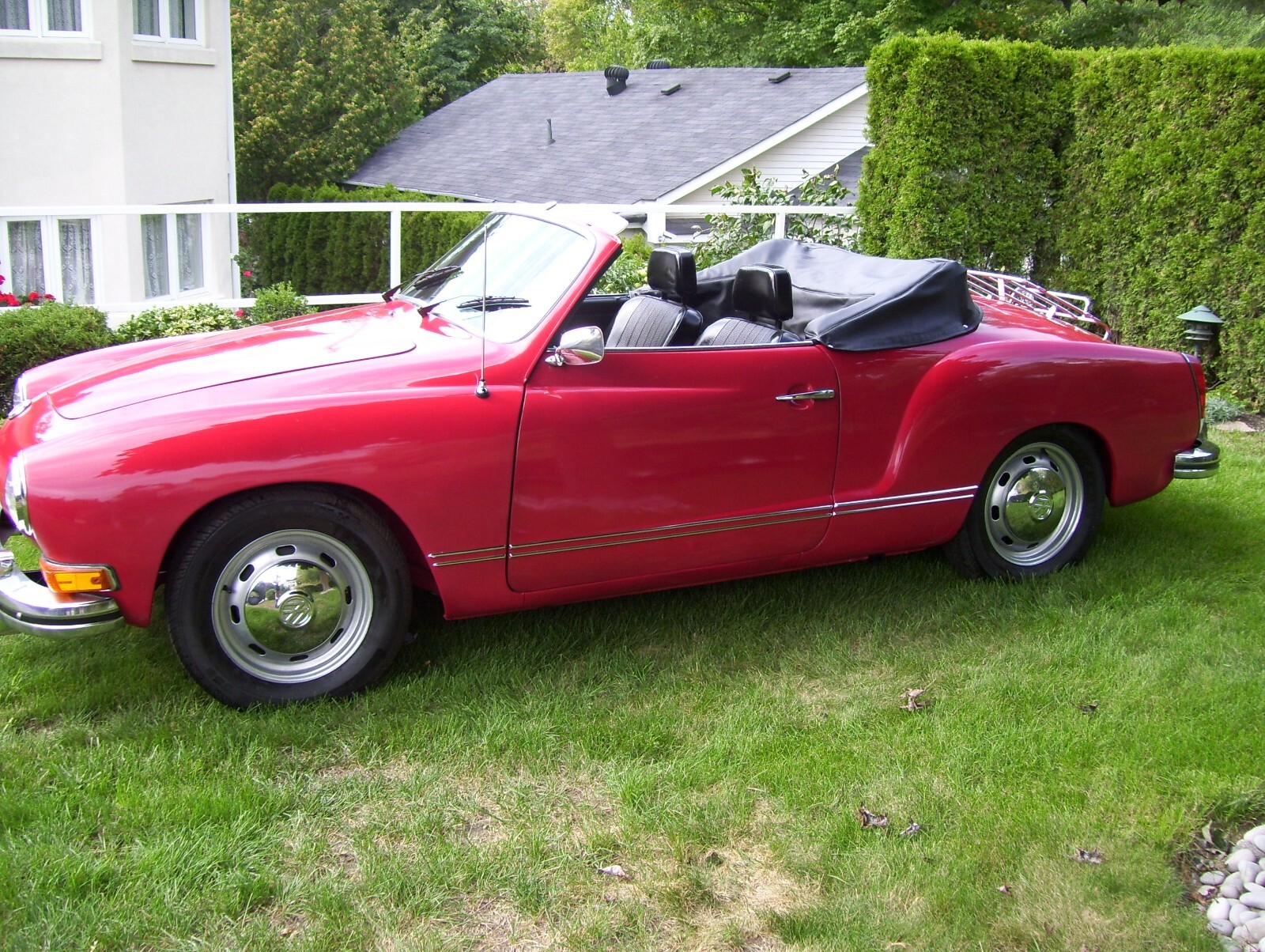 Volkswagen-Karmann-Ghia-1974-Convertible-15