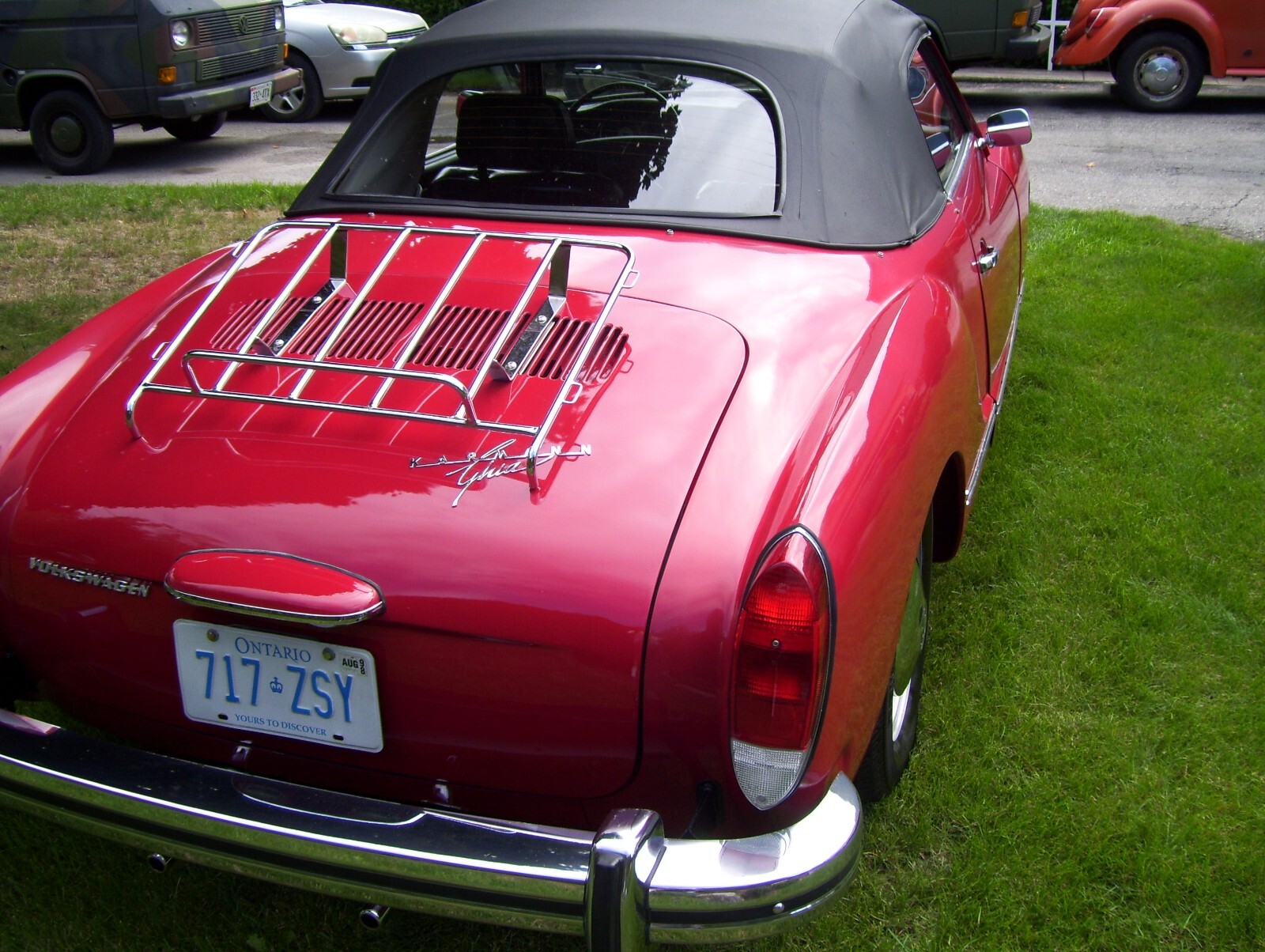 Volkswagen-Karmann-Ghia-1974-Convertible-2