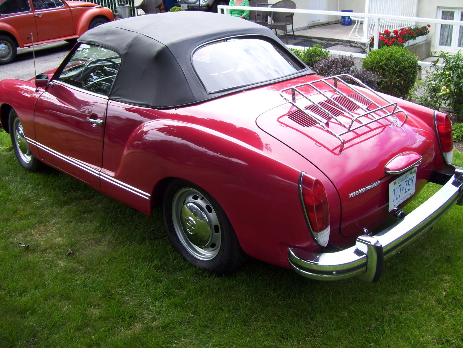 Volkswagen-Karmann-Ghia-1974-Convertible-3