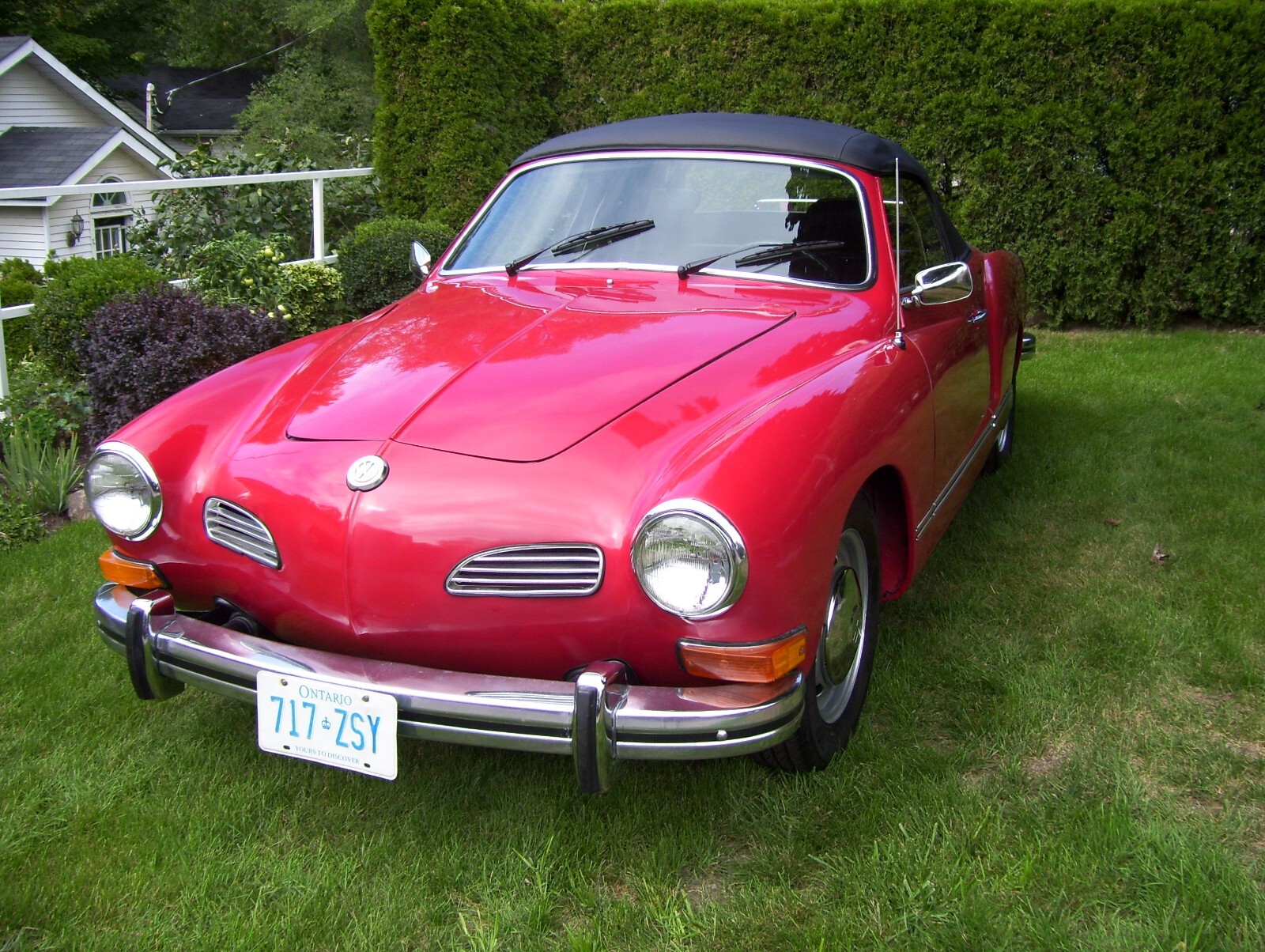 Volkswagen-Karmann-Ghia-1974-Convertible-4