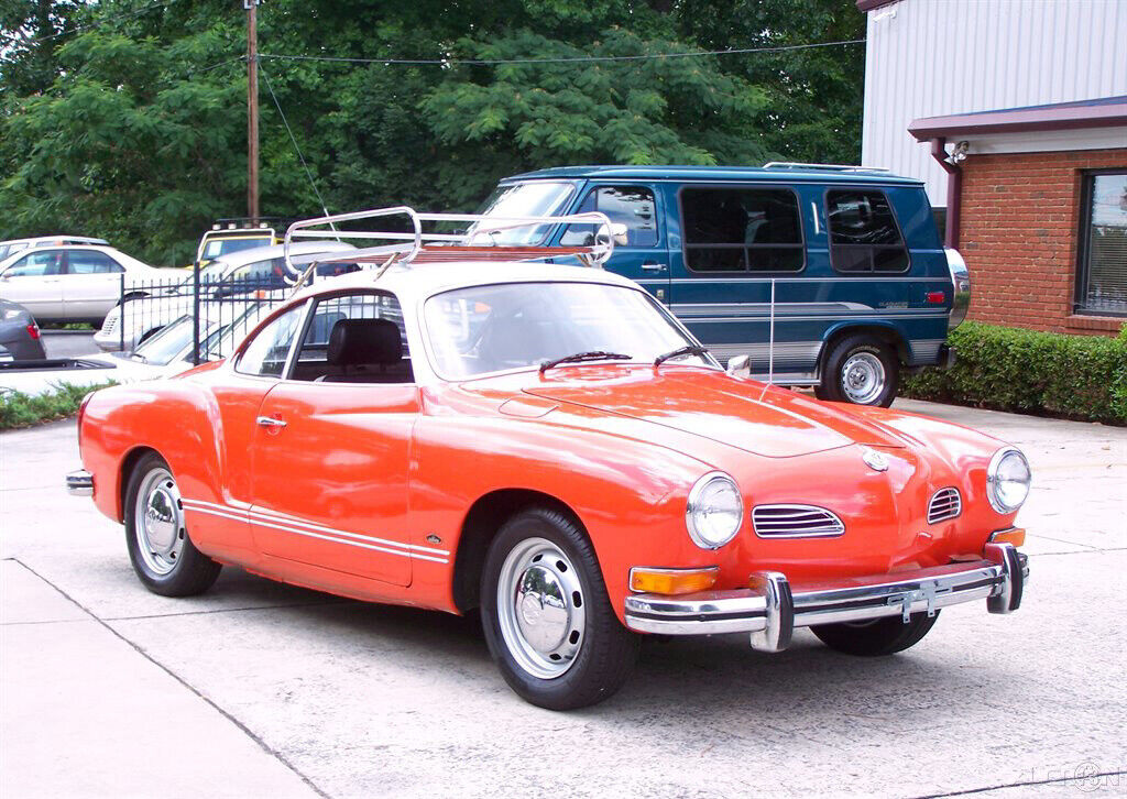 Volkswagen-Karmann-Ghia-1974-Coupe-2