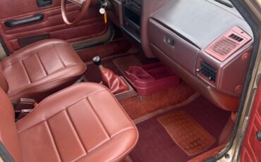Volkswagen-Rabbit-1981-15