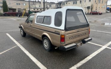 Volkswagen-Rabbit-1981-4