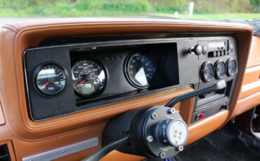 Volkswagen-Rabbit-1984-Hatchback-31