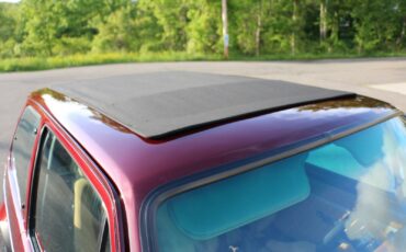 Volkswagen-Rabbit-1984-Hatchback-9