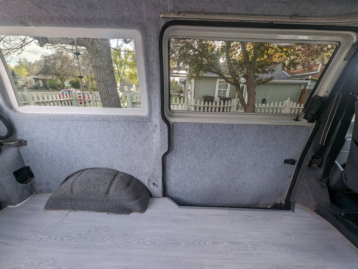 Volkswagen-T4-caravelle-hi-top-camper-van-diesel-1992-10