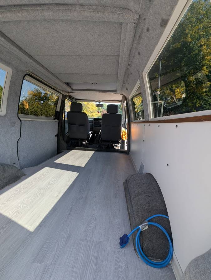 Volkswagen-T4-caravelle-hi-top-camper-van-diesel-1992-11