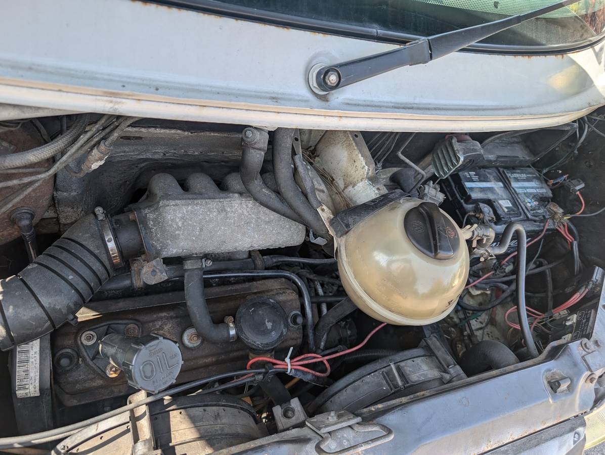 Volkswagen-T4-caravelle-hi-top-camper-van-diesel-1992-16