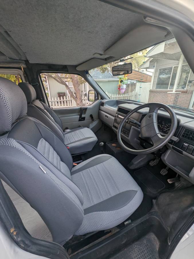 Volkswagen-T4-caravelle-hi-top-camper-van-diesel-1992-3