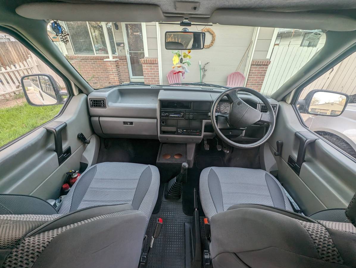 Volkswagen-T4-caravelle-hi-top-camper-van-diesel-1992-4