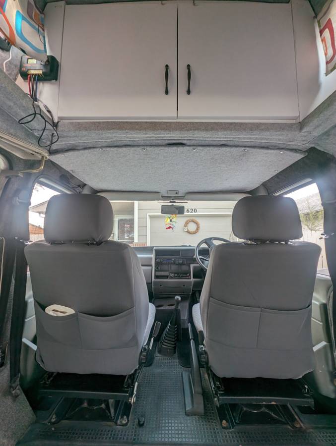 Volkswagen-T4-caravelle-hi-top-camper-van-diesel-1992-5