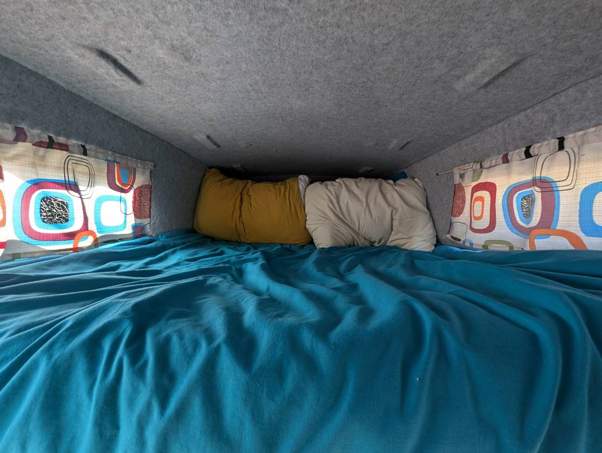 Volkswagen-T4-caravelle-hi-top-camper-van-diesel-1992-8