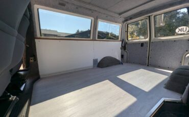 Volkswagen-T4-caravelle-hi-top-camper-van-diesel-1992-9