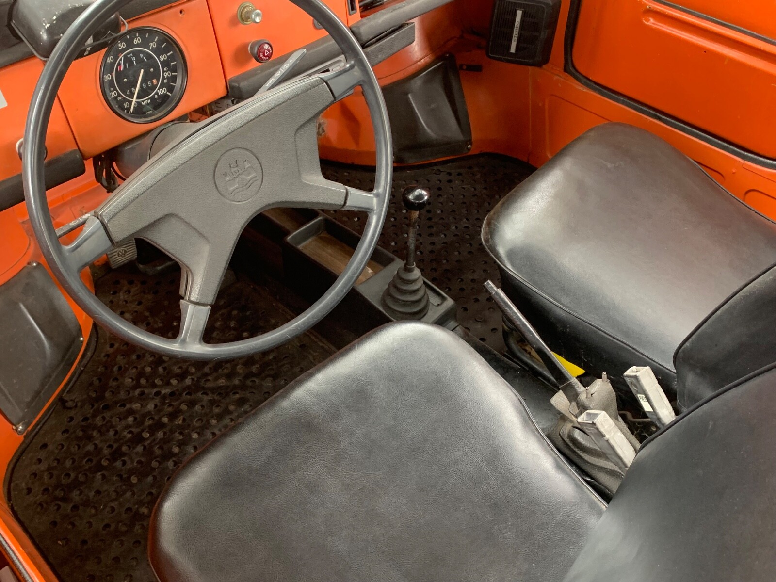 Volkswagen-Thing-1973-Convertible-4