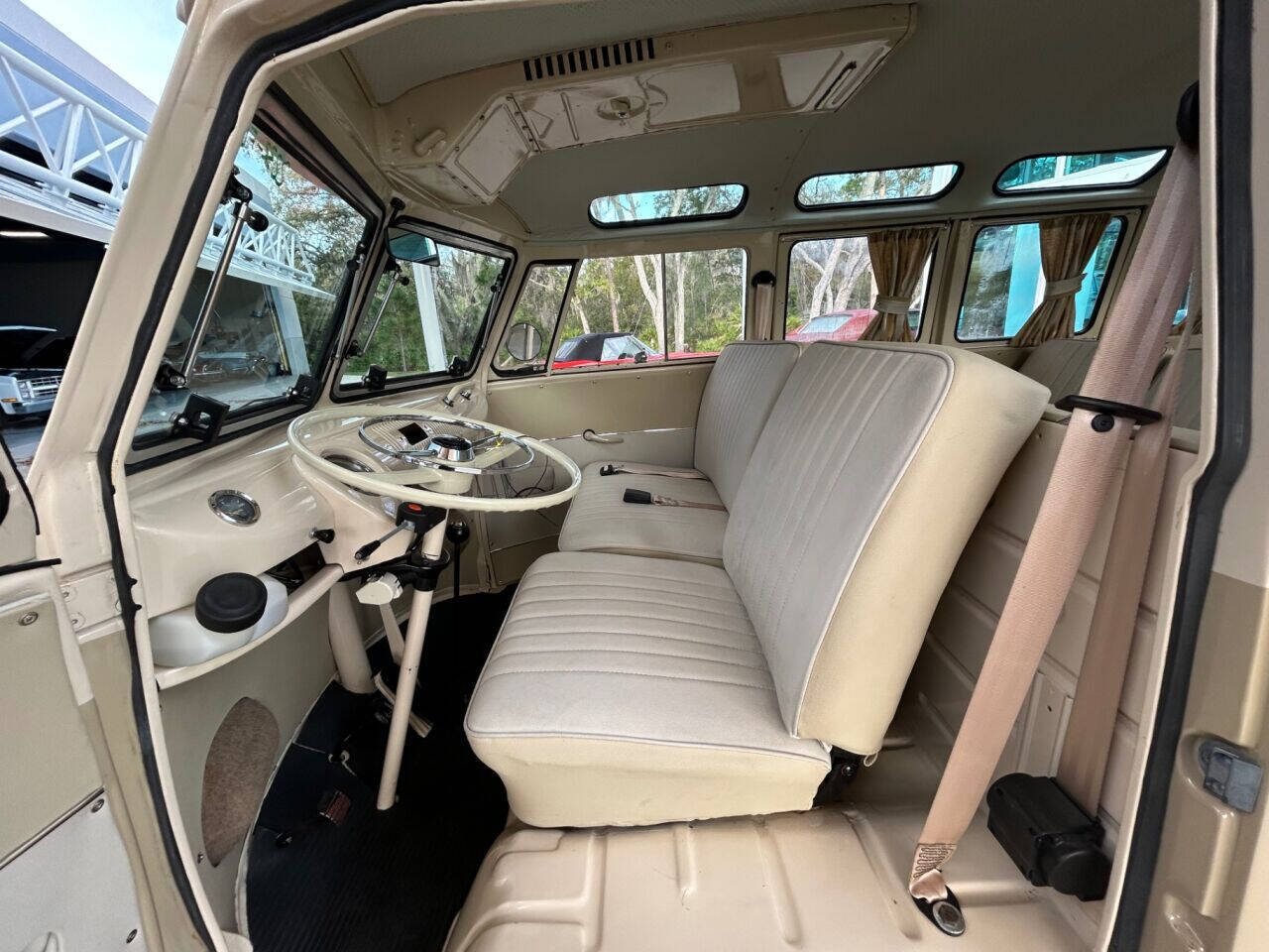 Volkswagen-Type-II-1972-16