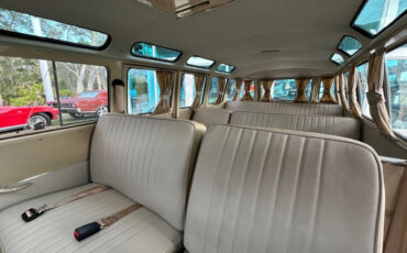 Volkswagen-Type-II-1972-17