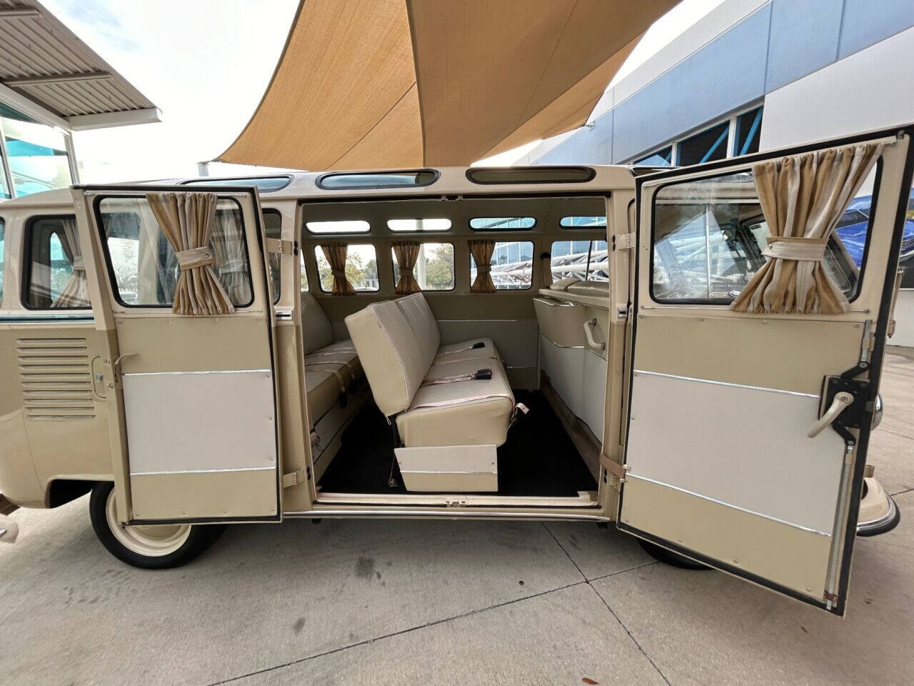 Volkswagen-Type-II-1972-22