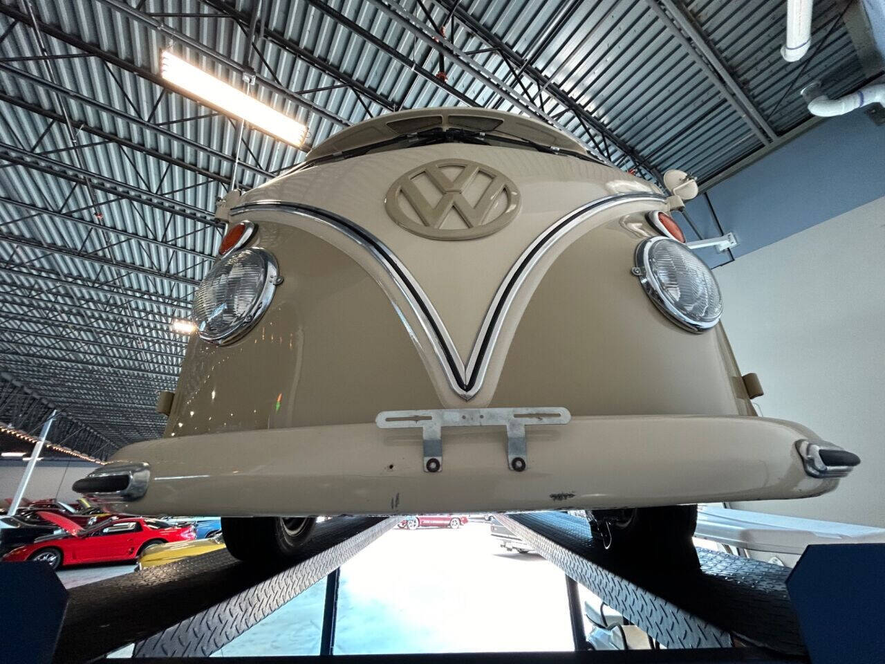 Volkswagen-Type-II-1972-39